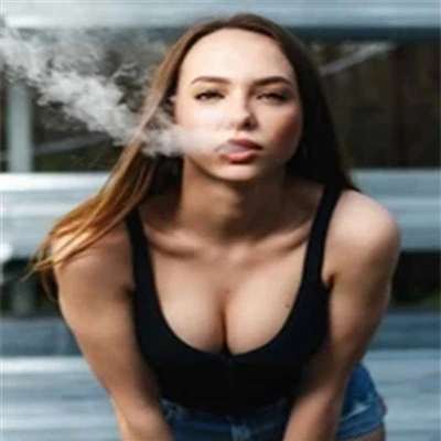 Чи будуть електронні сигарети залишати плями диму? Чи спричинить куріння елек...